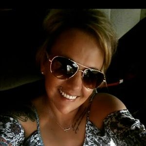 Meet your Posher, Kari